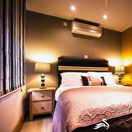 Thameside Hotel Рединг Екстериор снимка