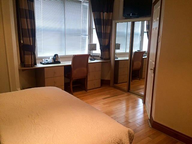 Thameside Hotel Рединг Екстериор снимка