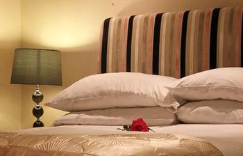 Thameside Hotel Рединг Екстериор снимка