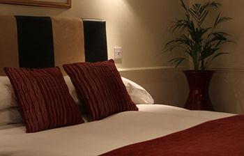 Thameside Hotel Рединг Екстериор снимка