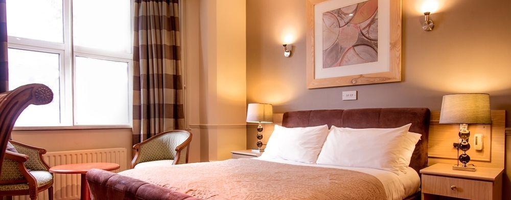 Thameside Hotel Рединг Екстериор снимка