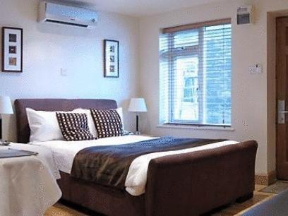 Thameside Hotel Рединг Екстериор снимка