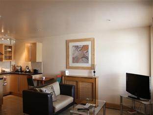Thameside Hotel Рединг Екстериор снимка