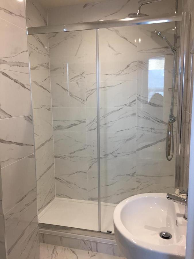 Thameside Hotel Рединг Екстериор снимка