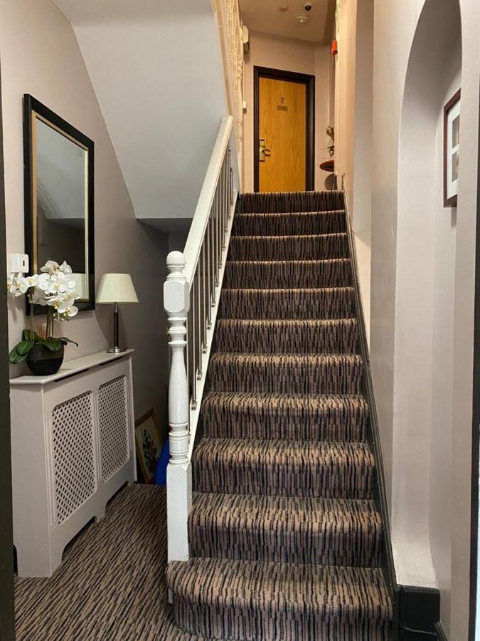 Thameside Hotel Рединг Екстериор снимка